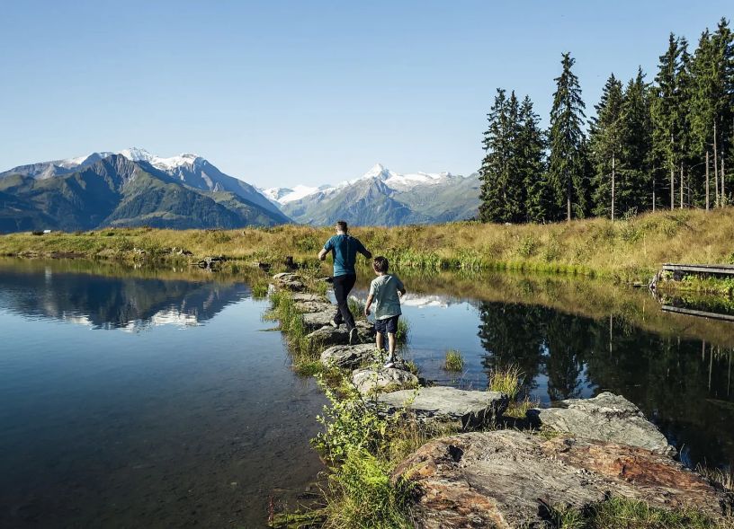 familienwanderung-family-hike-c-zell-am-see-kaprun-tourismus-2-original-1