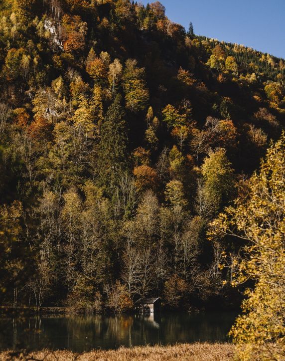 Der Klammsee in Kaprun im Herbst