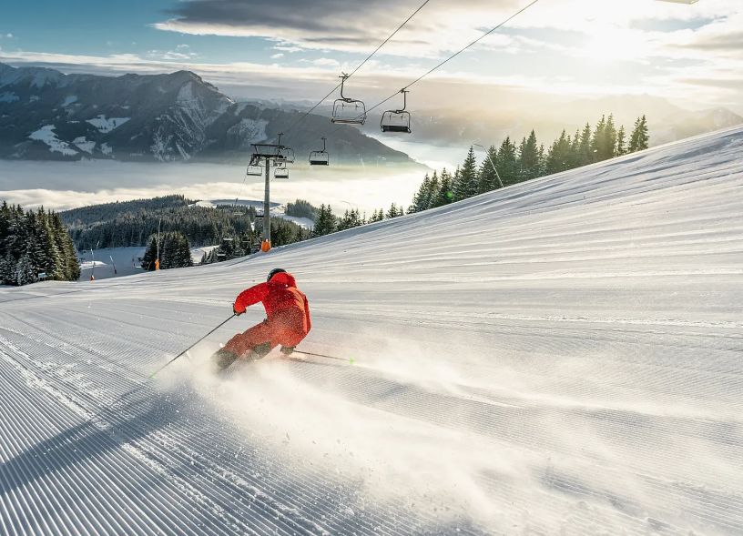 skifahren-auf-der-schmittenhoehe-skiing-on-the-schmittenhoehe-c-zell-am-see-kaprun-tourismus-original-1