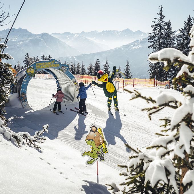 Family Skiing on Schmittenhöhe