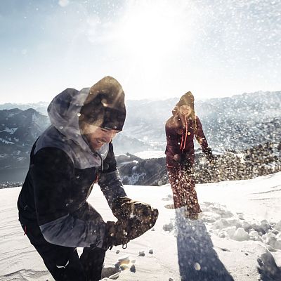 spass-im-schnee-auf-der-schmittenhohe-fun-on-schmittenhohe-in-winter-c-zell-am-see-kaprun-tourismus-original-27