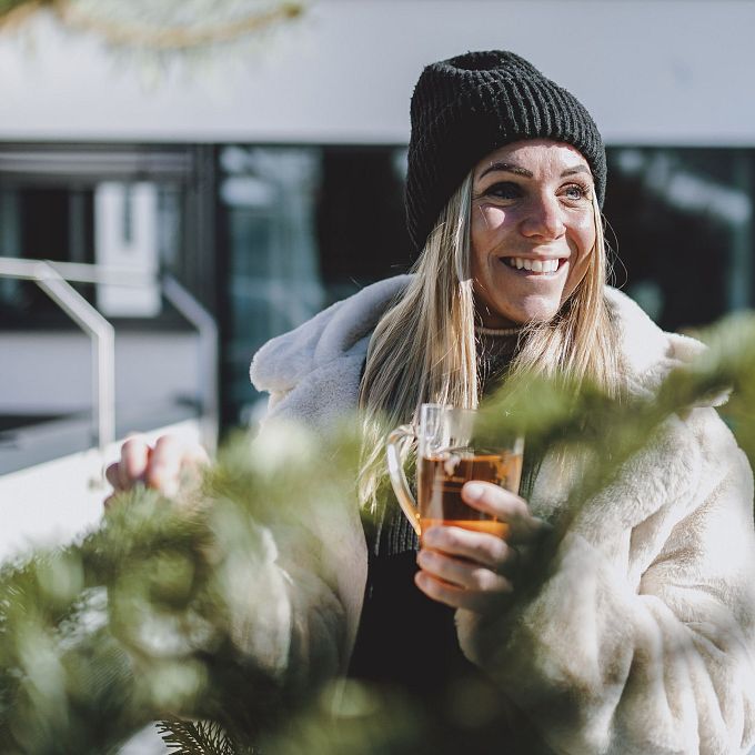 terrasse-im-hotel-sonnblick-in-kaprun-im-winter-5