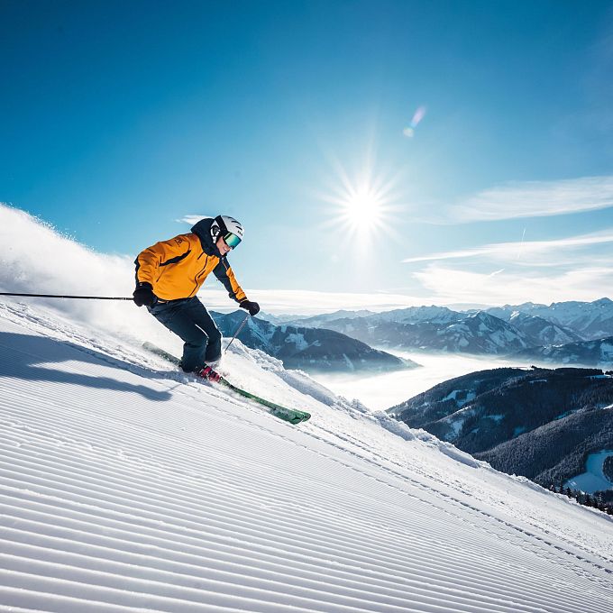Skiing on Maiskogel