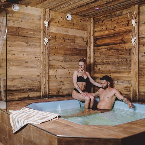 Wellnessbereich-Sauna-Hotel-Sonnblick-Kaprun